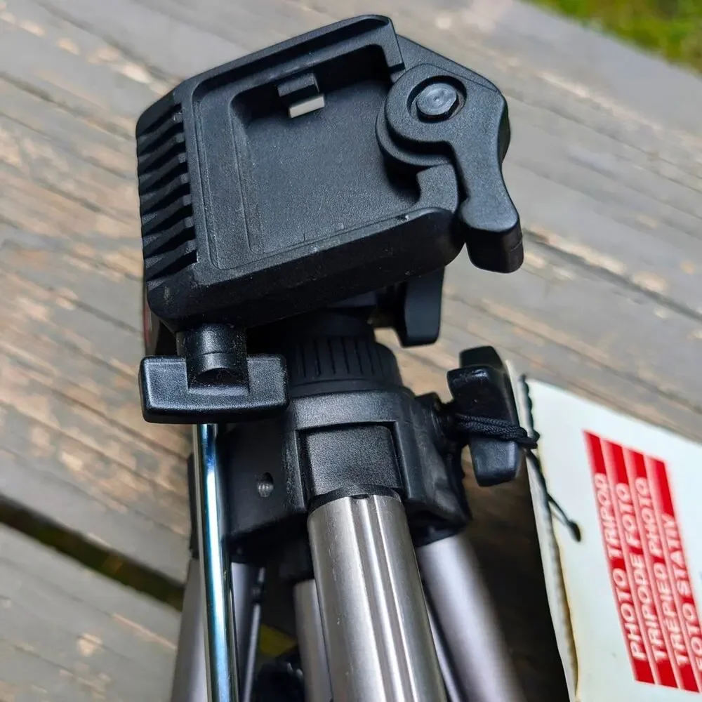 Vanguard PT-188 Aluminum Camera Tripod NWT Adjustable Pan Tilt Quick Release